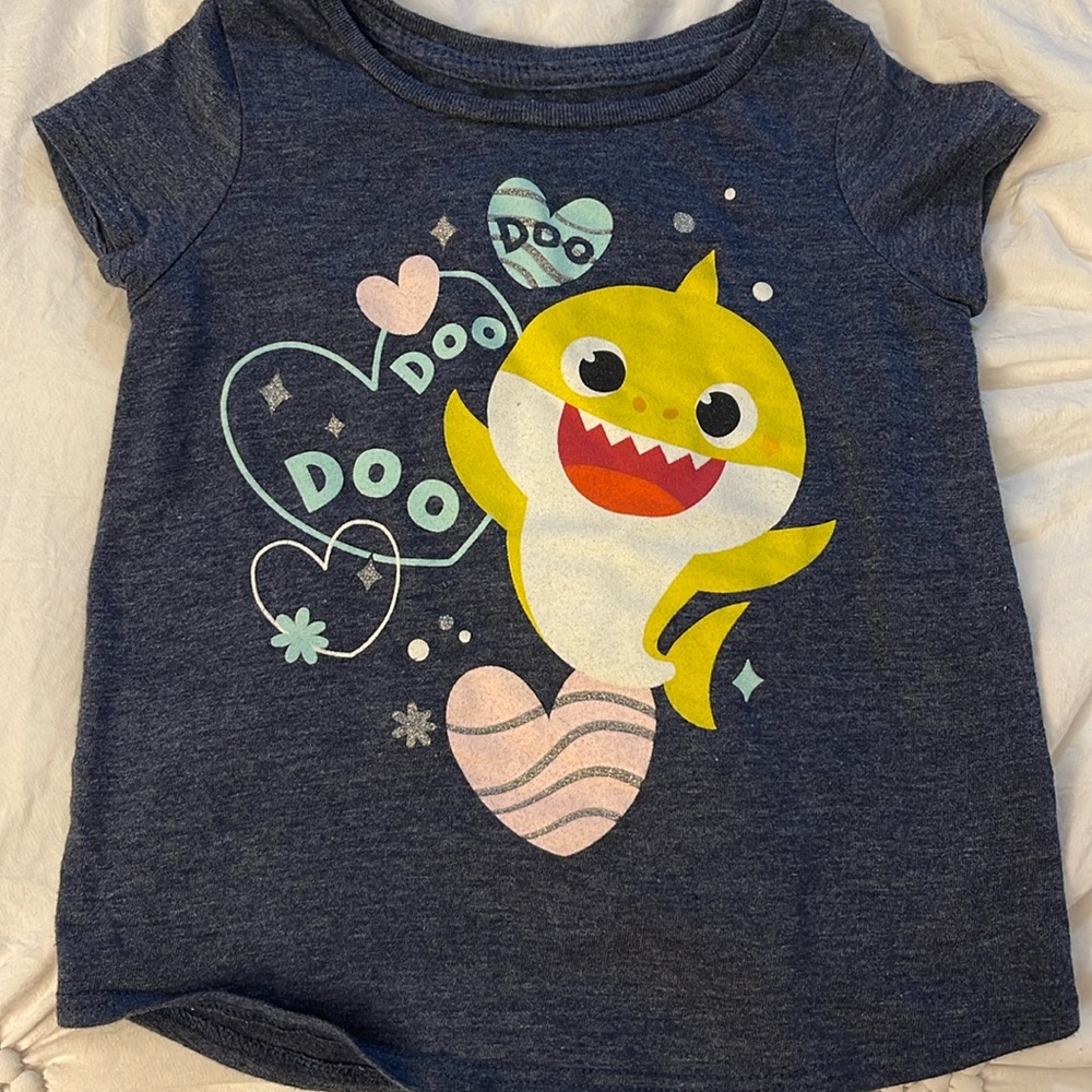 Baby shark tee